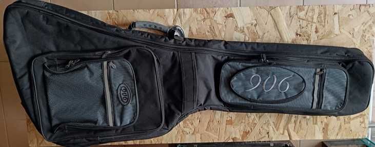 906 GBP-EE04 Explorer style gigbag. Excellent.