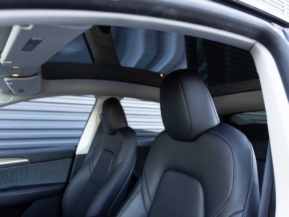 Tesla Model Y Performance      2023