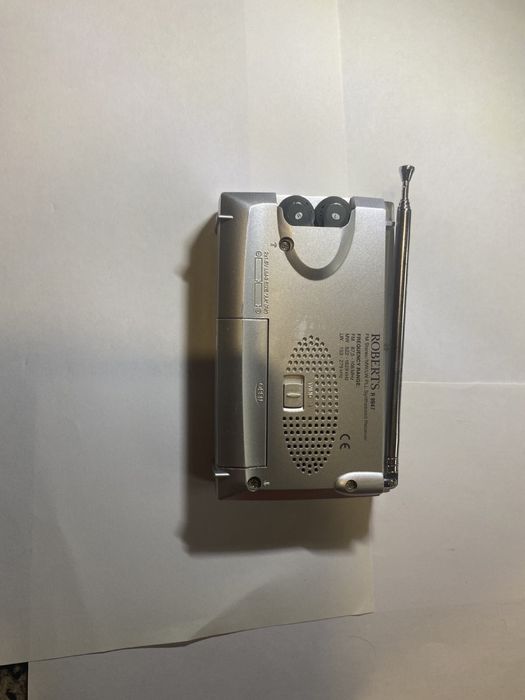 Roberts VHF/MW/LW Radio