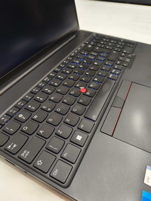 Laptop Lenovo ThinkPad E16 G1 Gen 1 16" Intel Core i5-1335U 16/512 GB