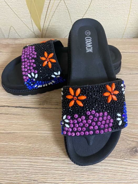 Шлепки босоножки. Новые