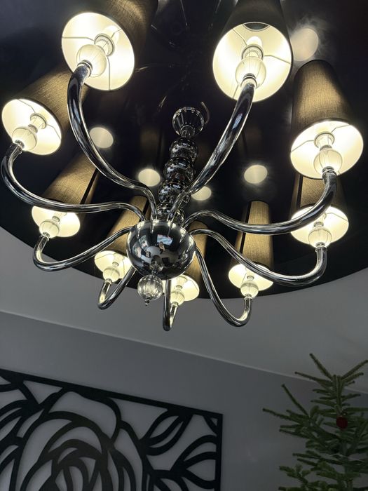 Elegancki żyrandol glamour