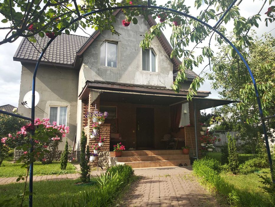 Продаж будинку в с.Троєщина