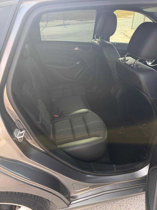 Mercedes-Benz B 180 — fotografia 10
