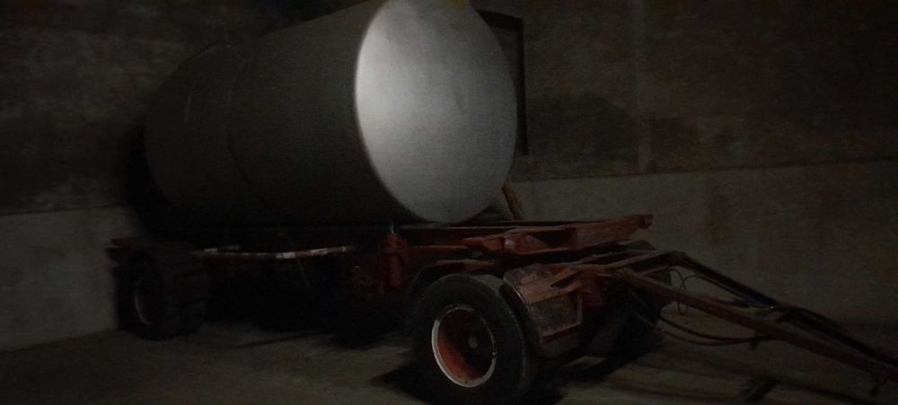 Przyczepa ze zbiornikiem paliwa