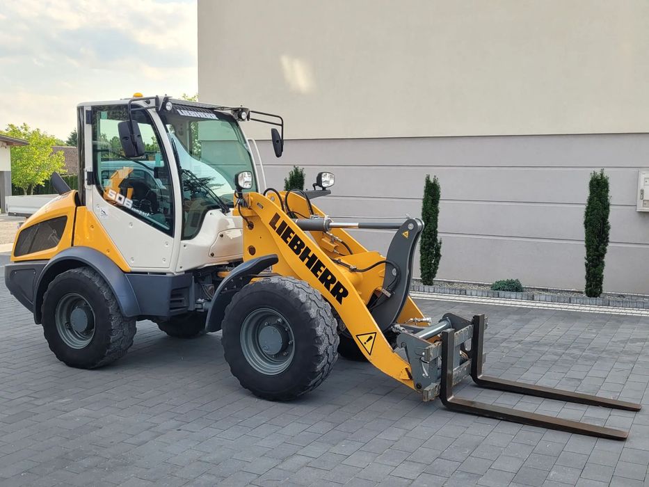Liebherr L 506C / łyżka otwierana + widły / 1300h / model 2019 /