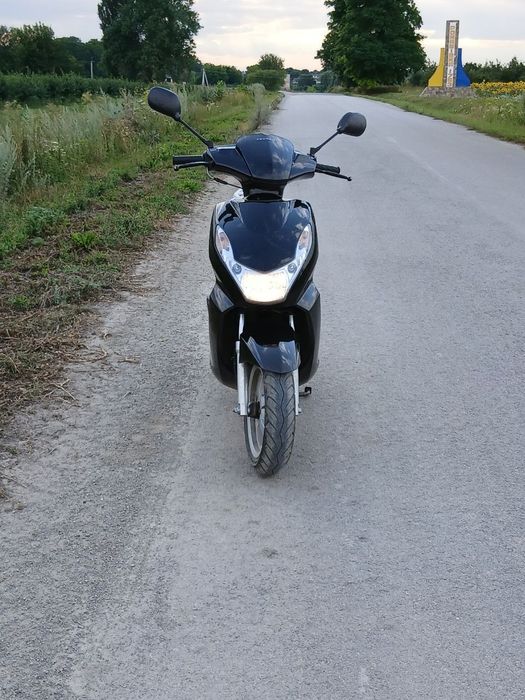 Продається скутер Пежо 80кубув