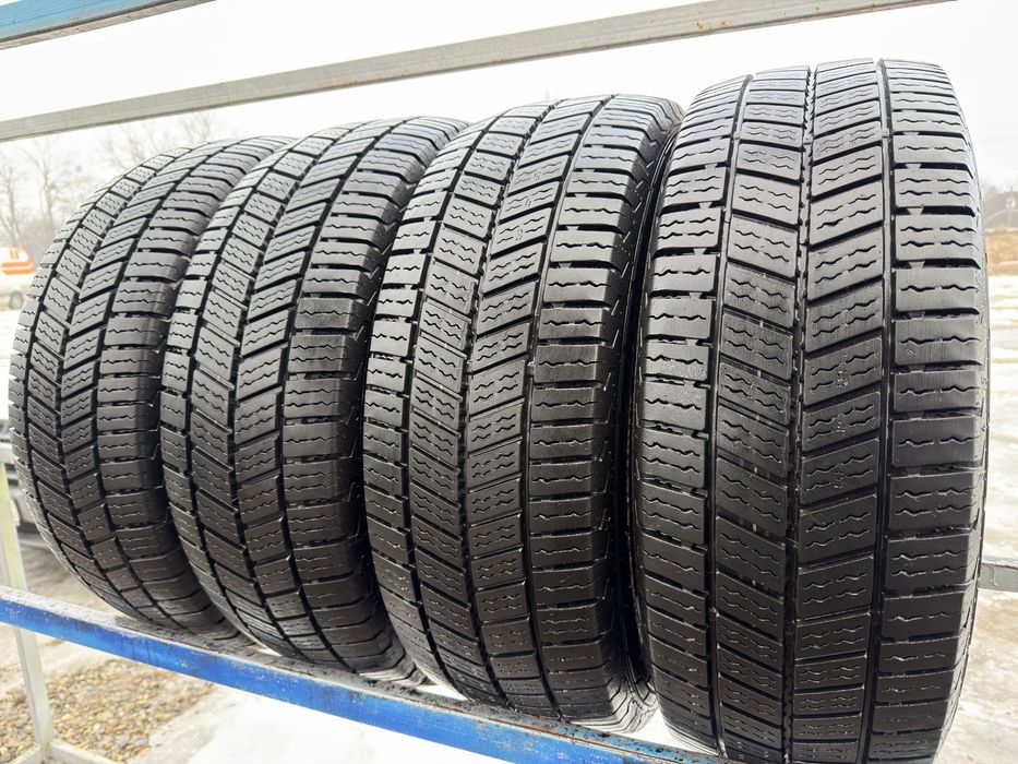 Шини б/у 235/60 R17C Continental 4шт