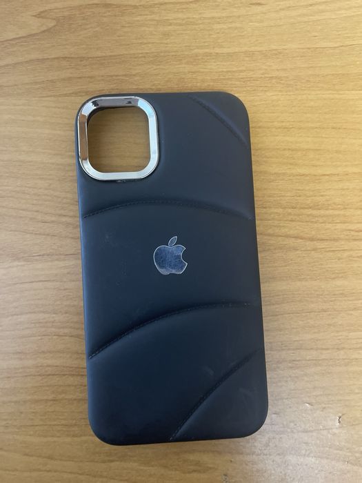 Чохли для iPhone 11