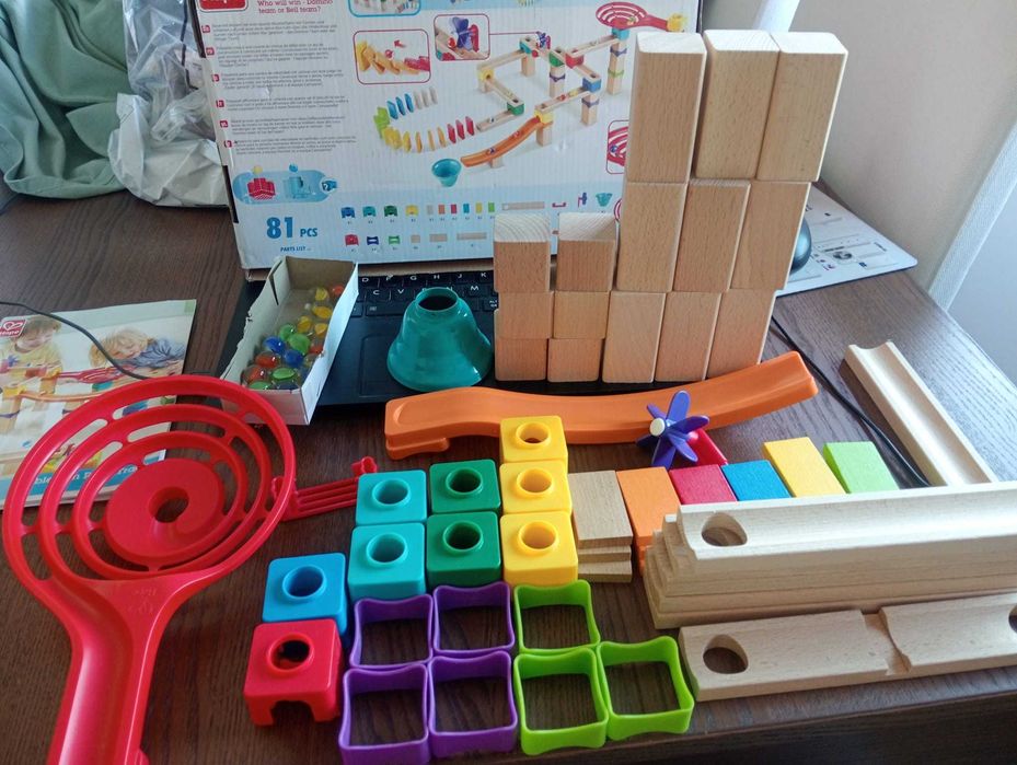 Circuito de Berlindes Hape Marble Run 81 Pcs – Completo