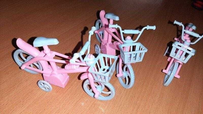 Іграшкові  аксесуари  для ляльок.