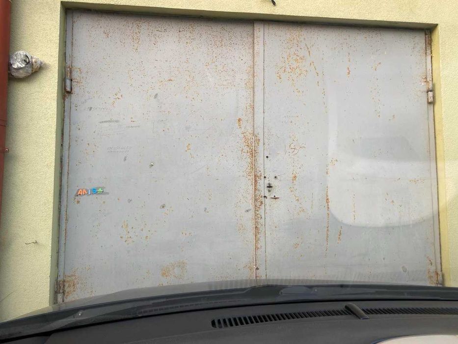 Металеві гаражні ворота 240*210