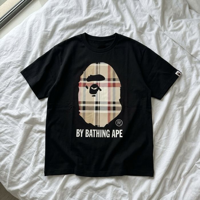 чорна Футболка Burberry Bape барбери бейп