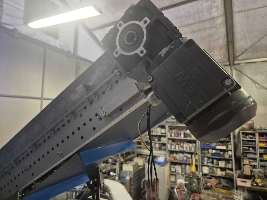 PRZENOŚNIK TAŚMOWY skośnyz zabierakami nowa taśma podnośnik transport