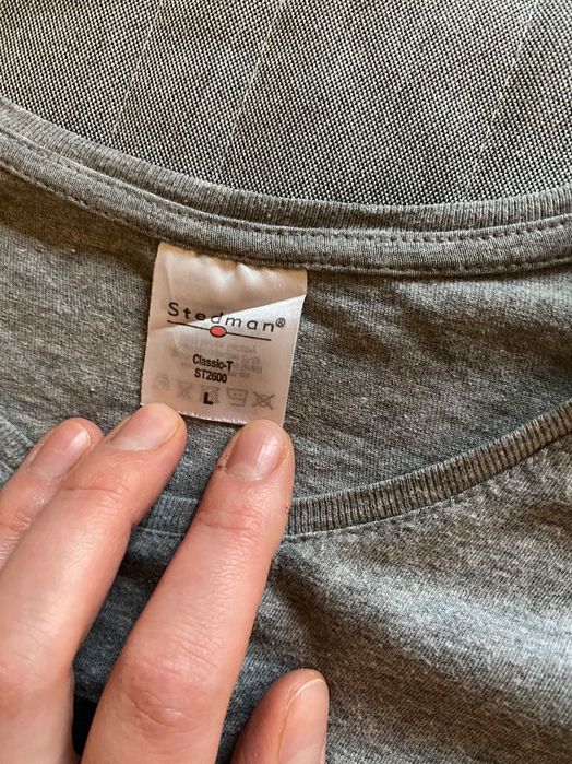 Szara koszulka z nadrukiem Maraton Warszawski rozmiar L 40