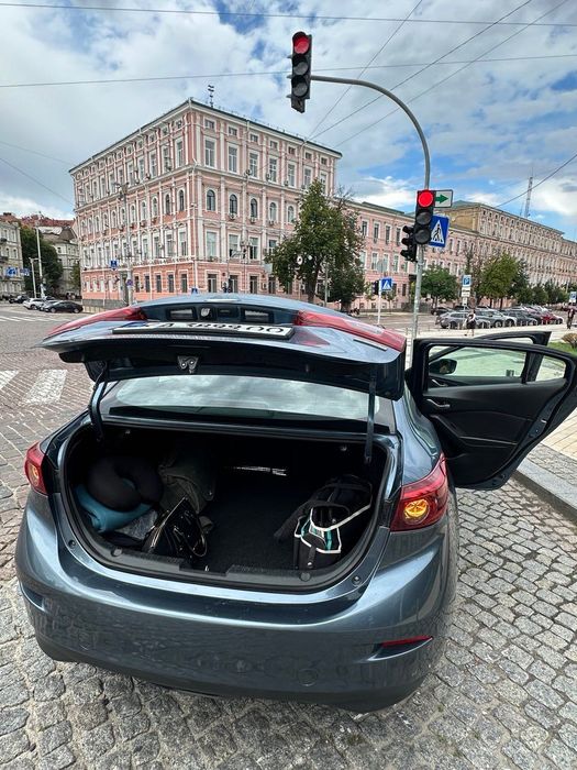 Продам автомобіль Mazda 3