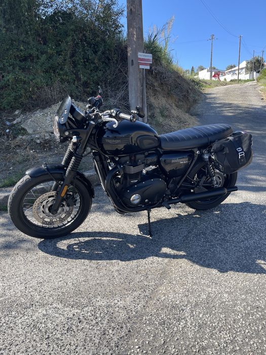 Triumph bonneville T100 black • Possibilidade credito
