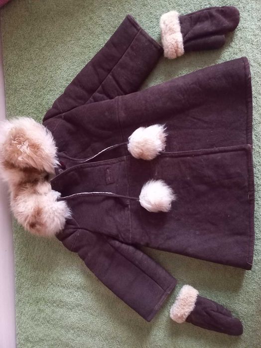 Дубленка для девочки 4-5 лет