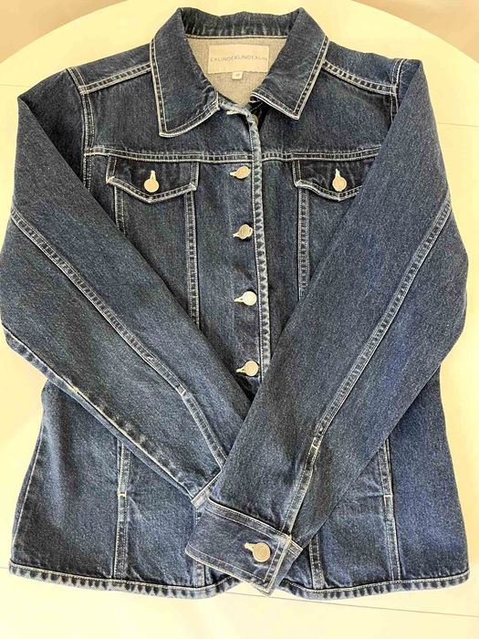 Джинсова  куртка