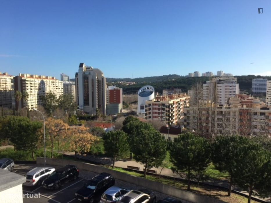 Apartamento com 3 quartos - localizado em Algés Lisbon