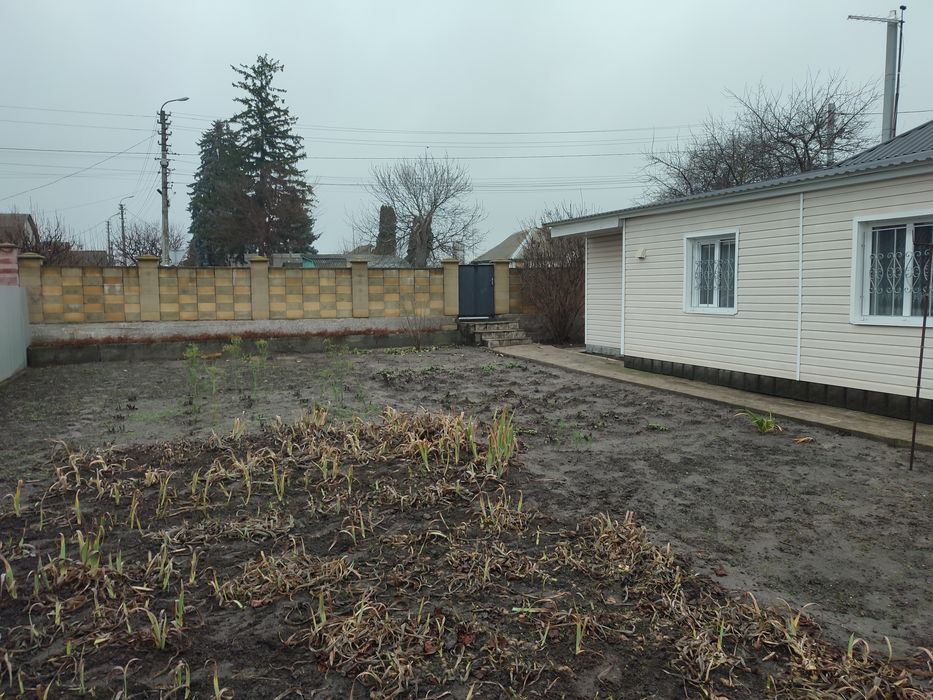 Продам будинок  вул. Польова 86 та 5 соток