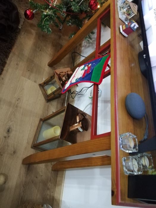 Mesa e espelho de Hall de entrada