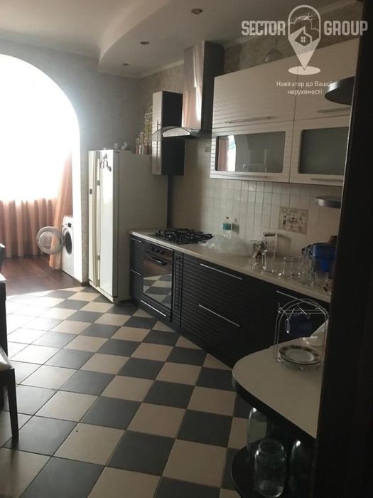 Яблунева, можна під Єоселю.