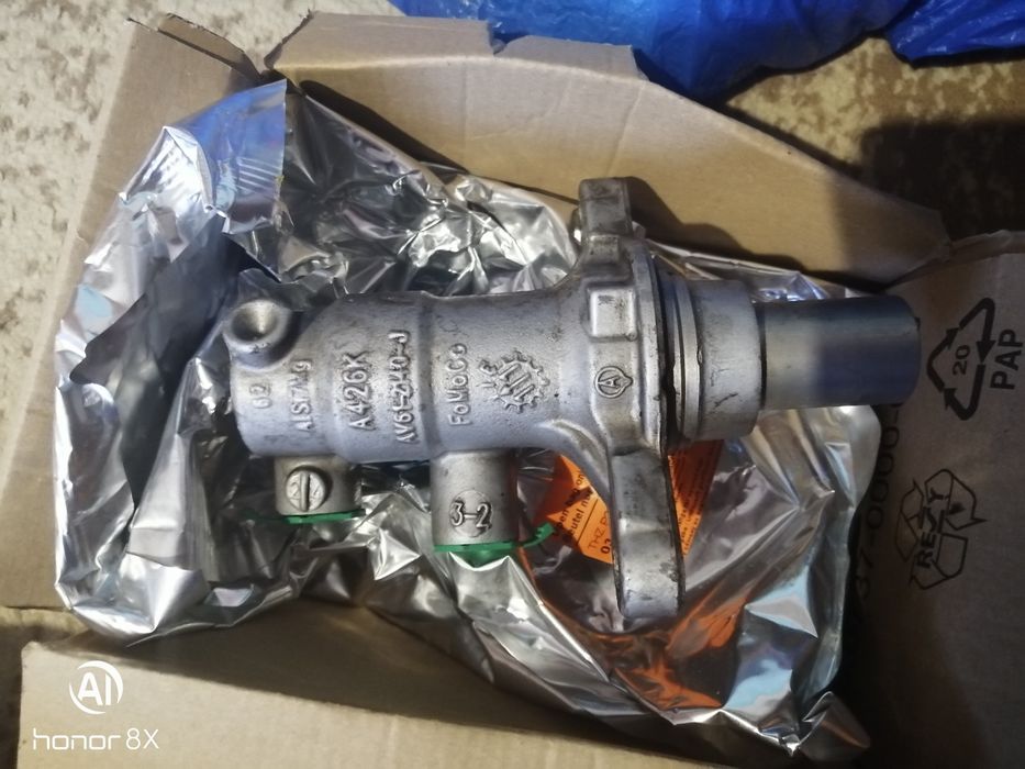 Тормозной цилинд оригинал Ford focus 3 2012г., FoMoCo,ОЕМ  1844832