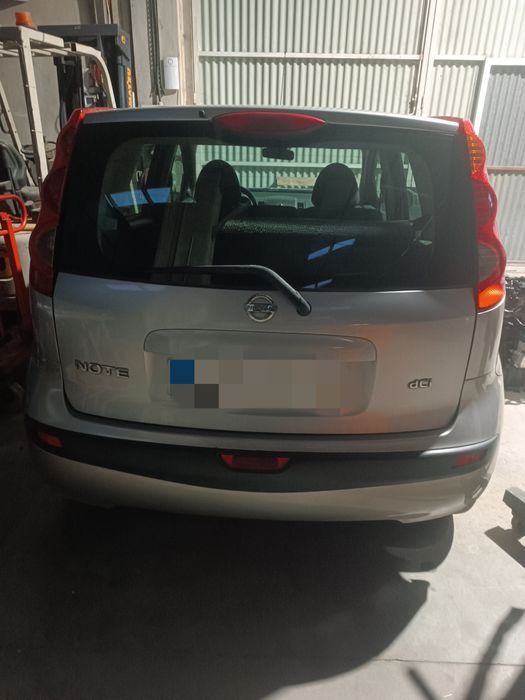 Traseira completa - Nissan Note ( 2006 )
