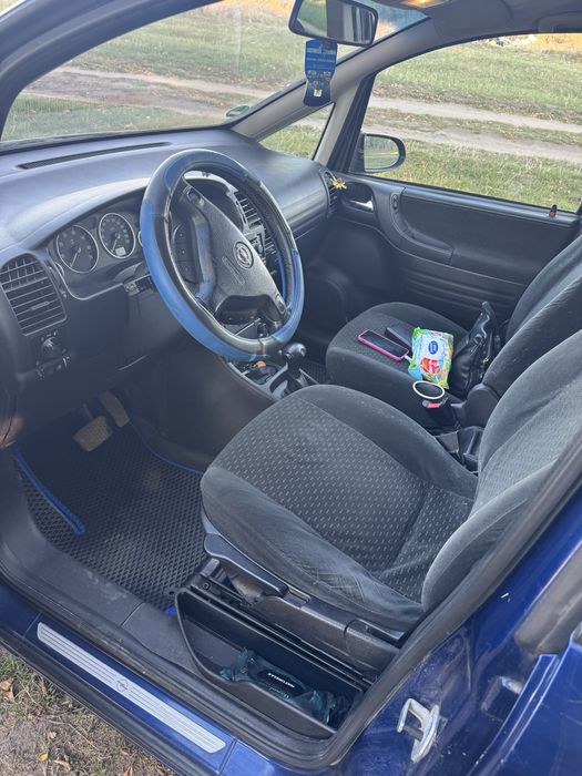Продам Opel Zafira a