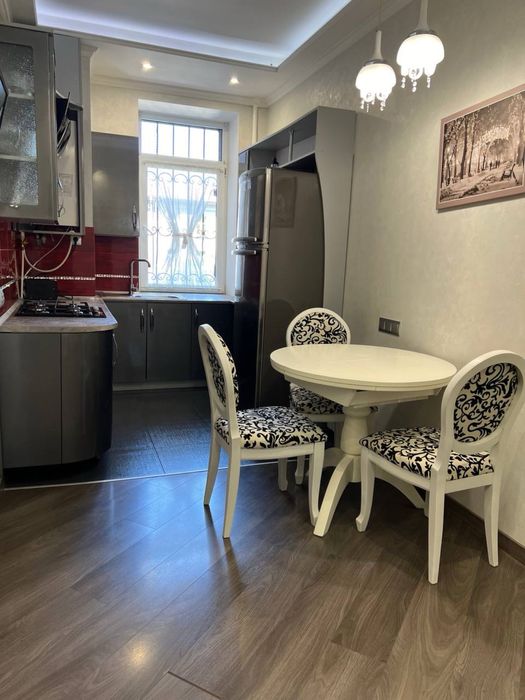 Сдам 2 комн. кв. Екатерининская( Європейська) / Дерибасовская