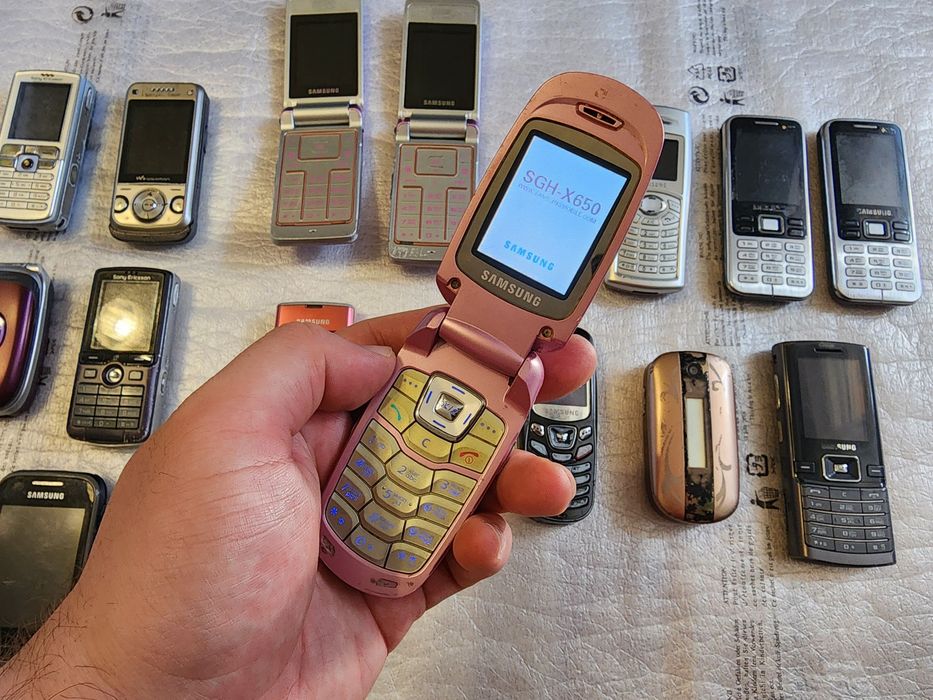 Samsung SGH-X650.Полностью рабочий.