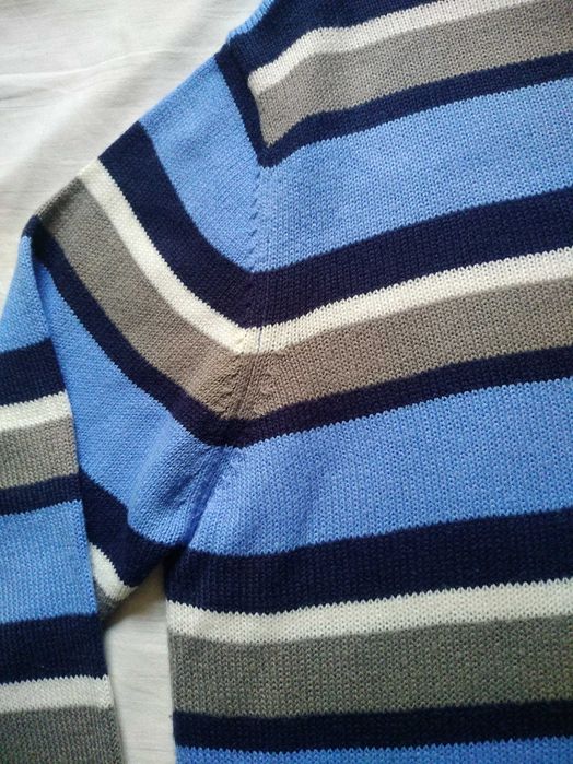 Красивенный мужской свитер на высокий рост,