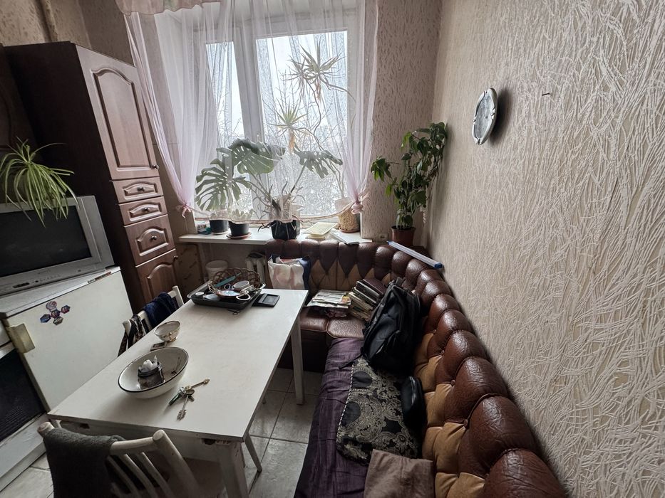 Вышгородская,4 сталинка