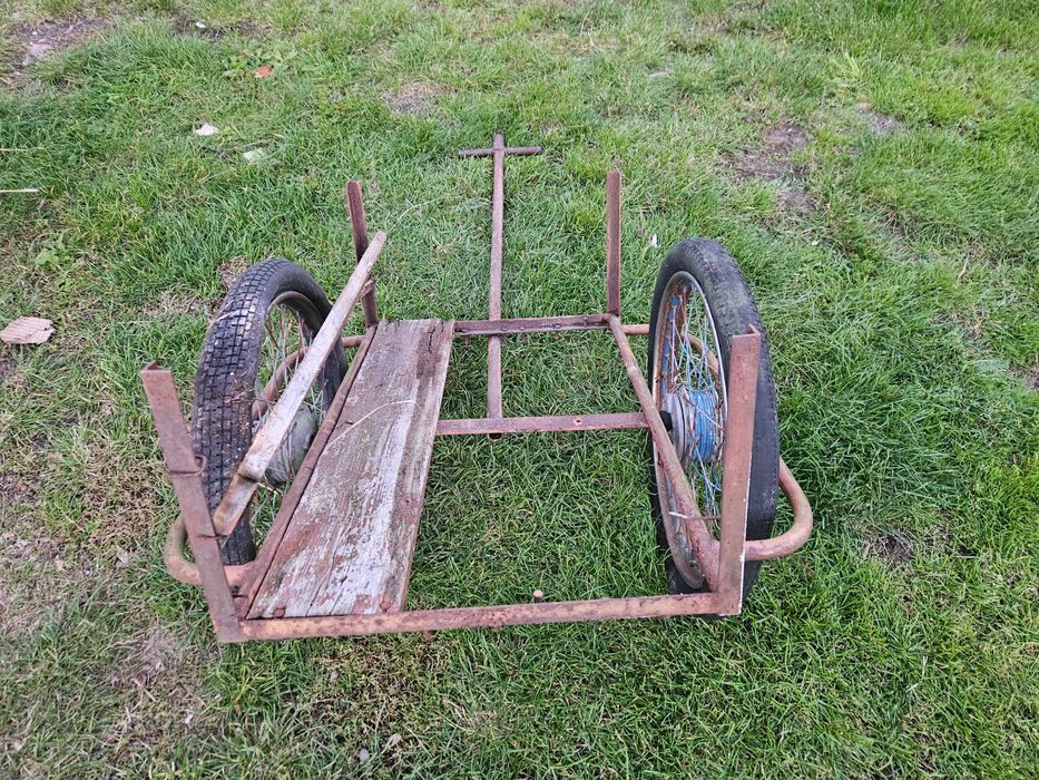 Wózek transportowy retro