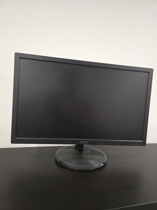 Computador Gaming + monitor  em Excelente Estado – Grande Oportunidade