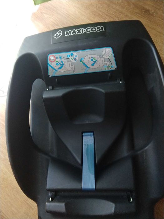 Nosidełko/ fotelik Maxi Cosi Pebble 0-13 kg razem z bazą