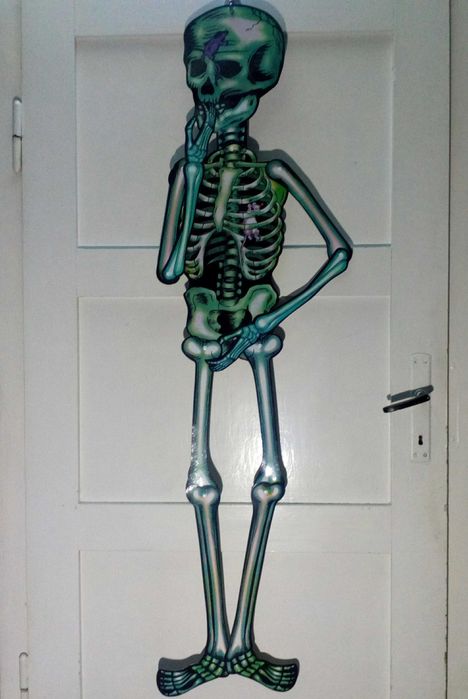 Kościotrup z papieru.