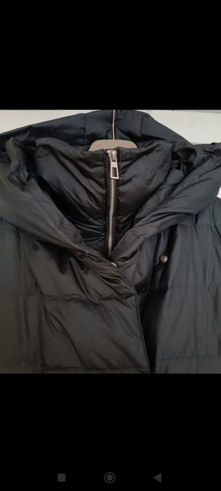 Zara s czarna puchowa kurtka
