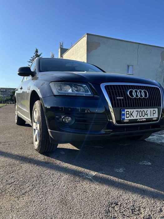 Ауді q5 2010 року 2.0 дізель автомат