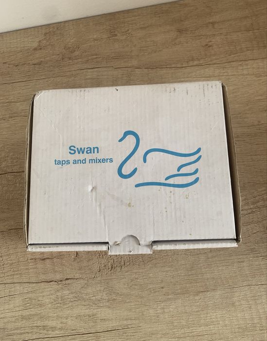 Змішувач Swan парний, гаряча і холодна!