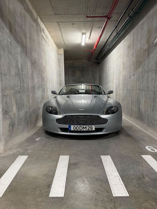Aston Martin Vantage Roadster