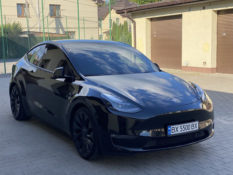 Продається /обмін на Нерухомість Tesla Y 2022 Perfomance