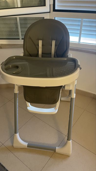 Cadeira Zippy C/ Tabuleiro