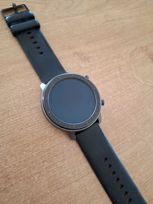 Amazfit GTR 47mm - zestaw z dodatkowymi paskami i szkłem hybrydowym