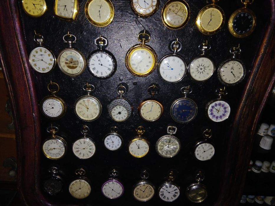 Coleção 70 Relógios de bolso  novos por 700 €
