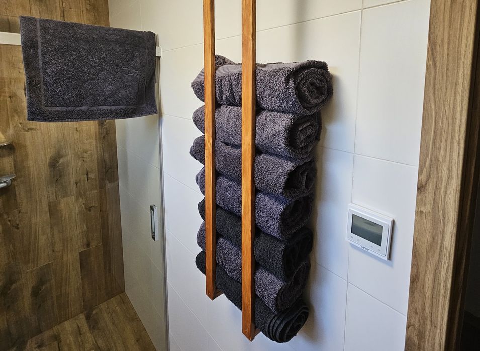 San Escobar jacuzzi sauna jezioro