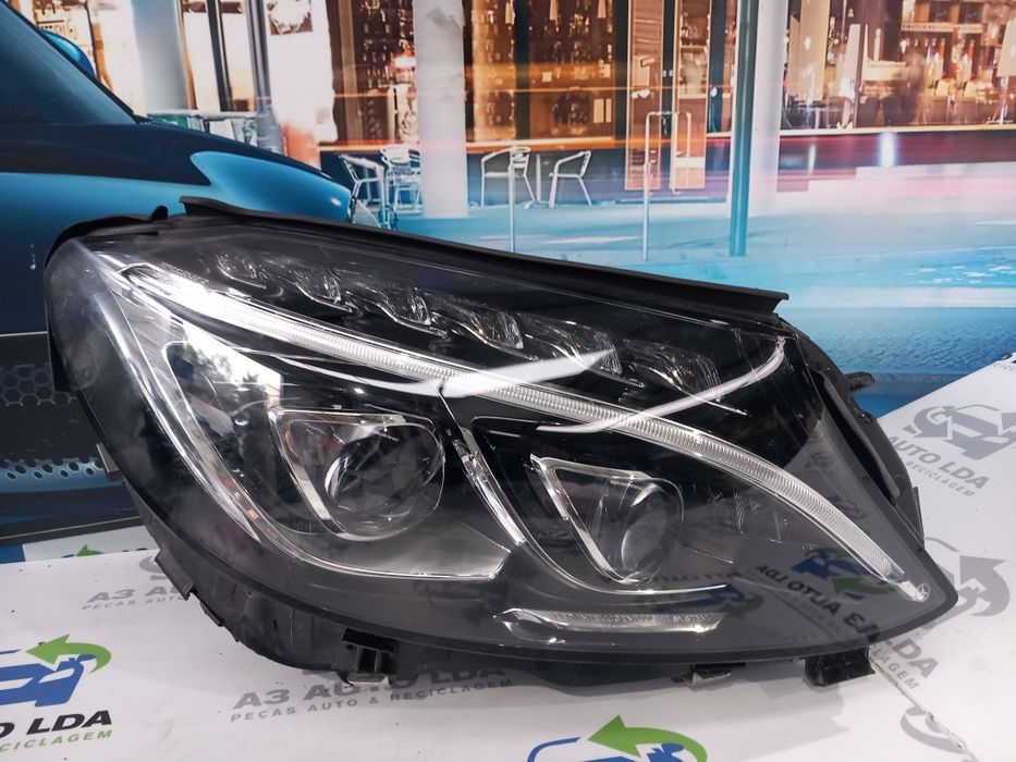 Ótica direita Mercedes W205