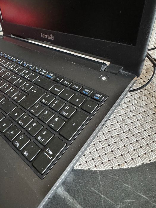 Ідеальний стан Terra mobile 1513A ноутбук для навчання роботи
