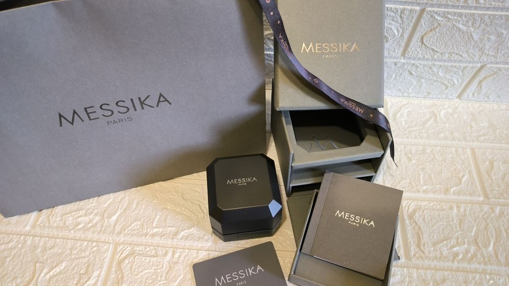 Упаковка к изделиям Messika.: 2 000 грн. - Подарочные коробки и